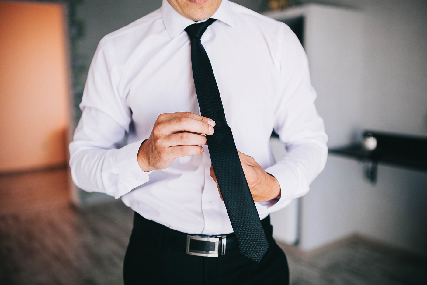 7 Inspirasi Seragam Kerja Lengan Panjang yang Stylish